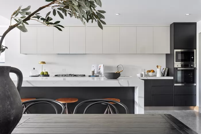 Pros and Cons of Quantum Quartz for Your Kitchen Benchtops